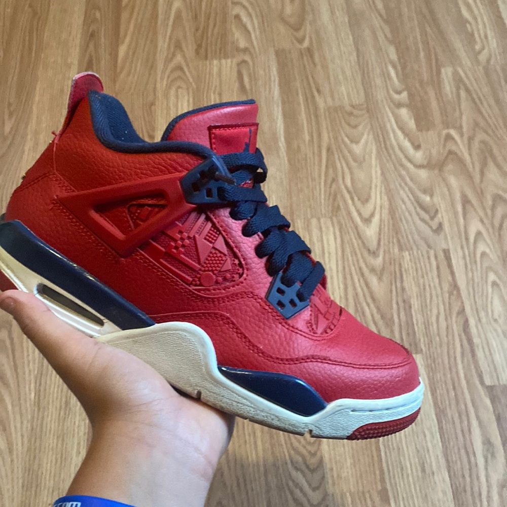 Jordan Retro 4 fiba 7Y women sz 8